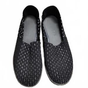 Women's Black Slip-On Shoes Think Theyre 8.5‎